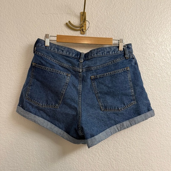 Abercrombie & Fitch ANNIE HIGH RISE SHORT Size 31 | 12 - Picture 2 of 3